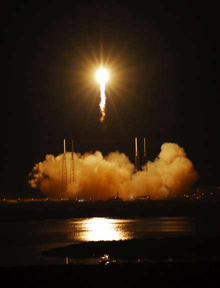  - SpaceX Falcon 9 Dragon launch